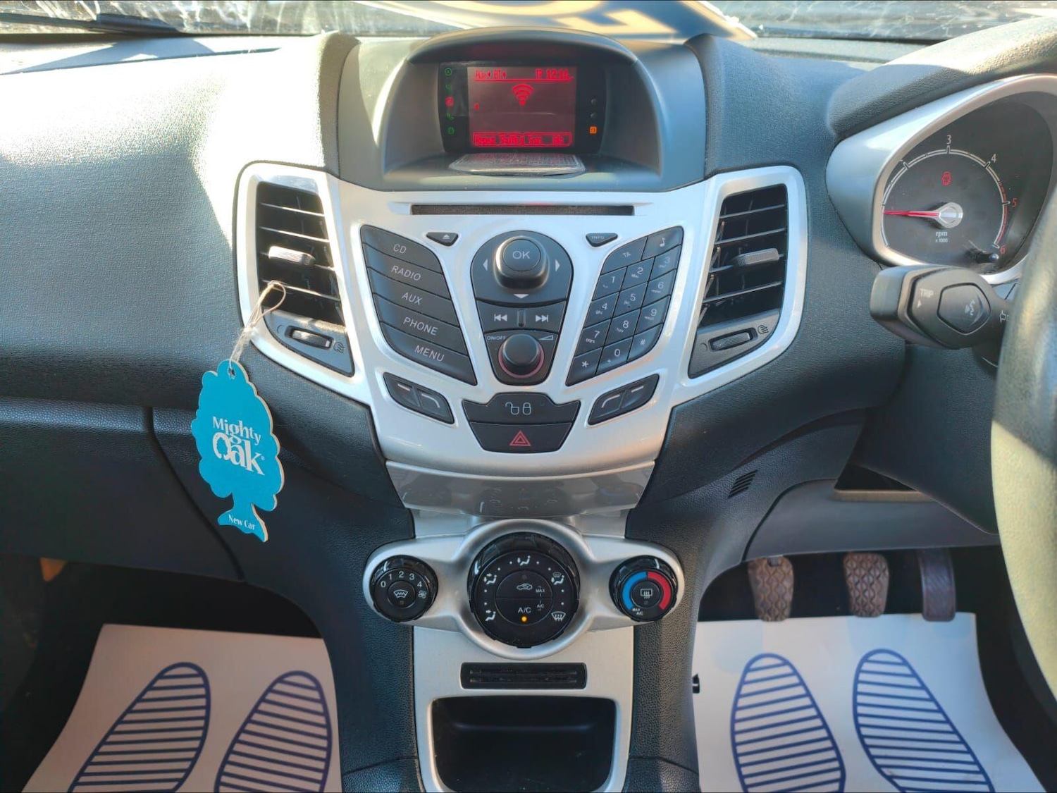 Used Ford Fiesta 2011 for sale - 76759522: Photo 14