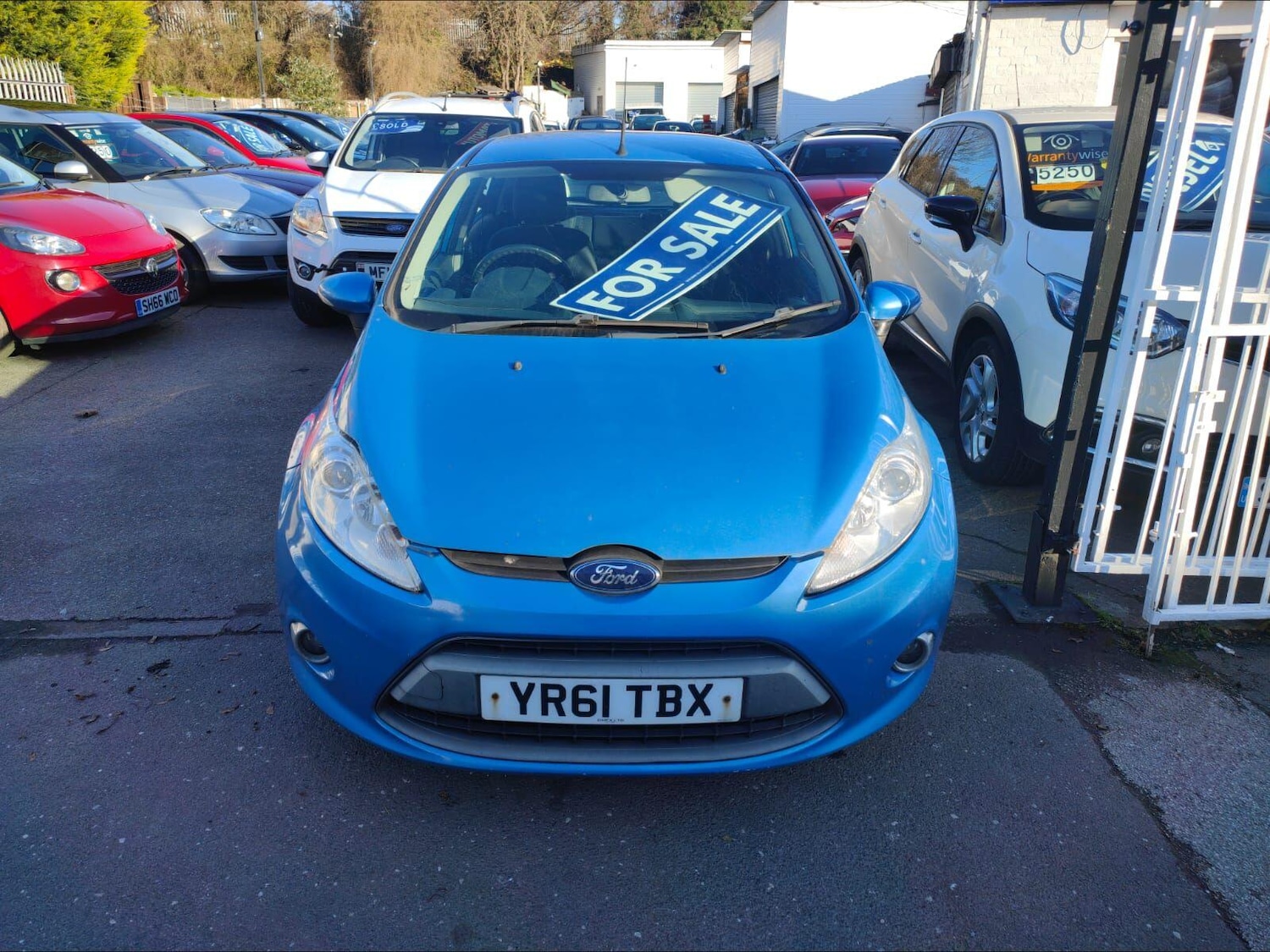 Used Ford Fiesta 2011 for sale - 76759522: Photo 2