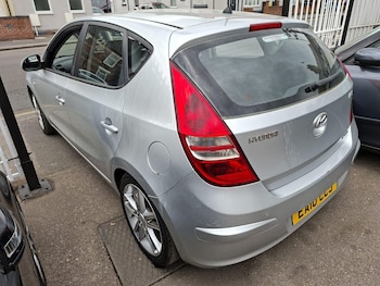 Used Hyundai i30 2010 for sale - 76012785: Photo