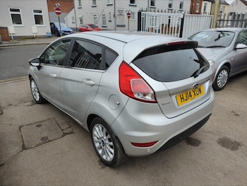 Used Ford Fiesta 2014 for sale - 77060454: Photo