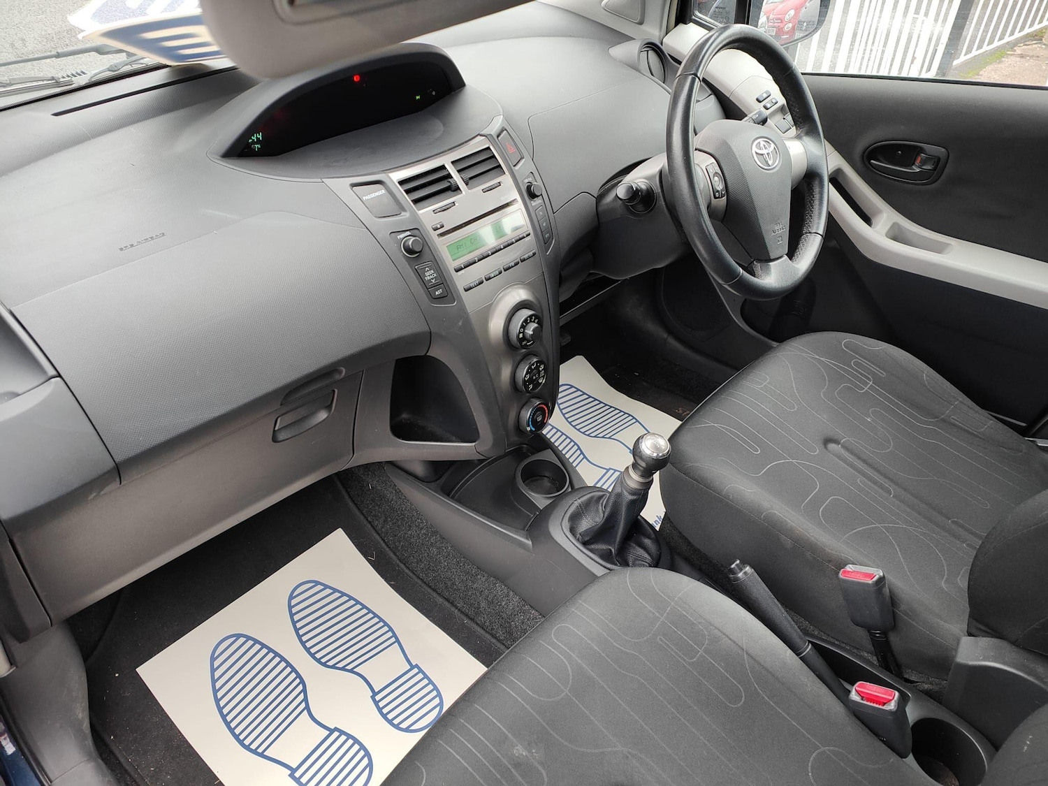 Used Toyota Yaris 2009 for sale - 76388716: Photo 15