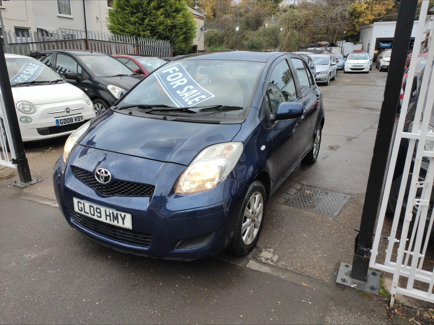 Used Toyota Yaris 2009 for sale - 76388716: Photo 4