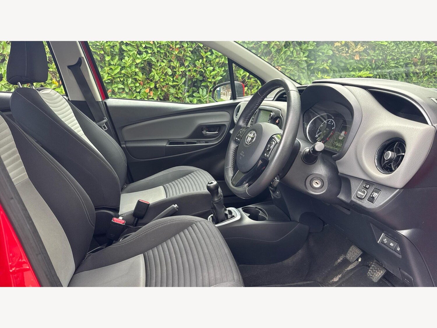 Used Toyota Yaris 2019 for sale - 76326301: Photo 13