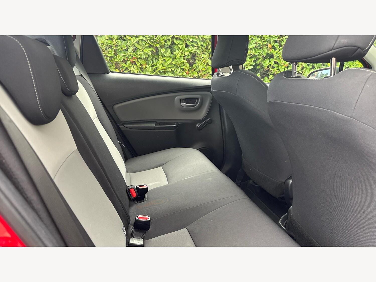 Used Toyota Yaris 2019 for sale - 76326301: Photo 14
