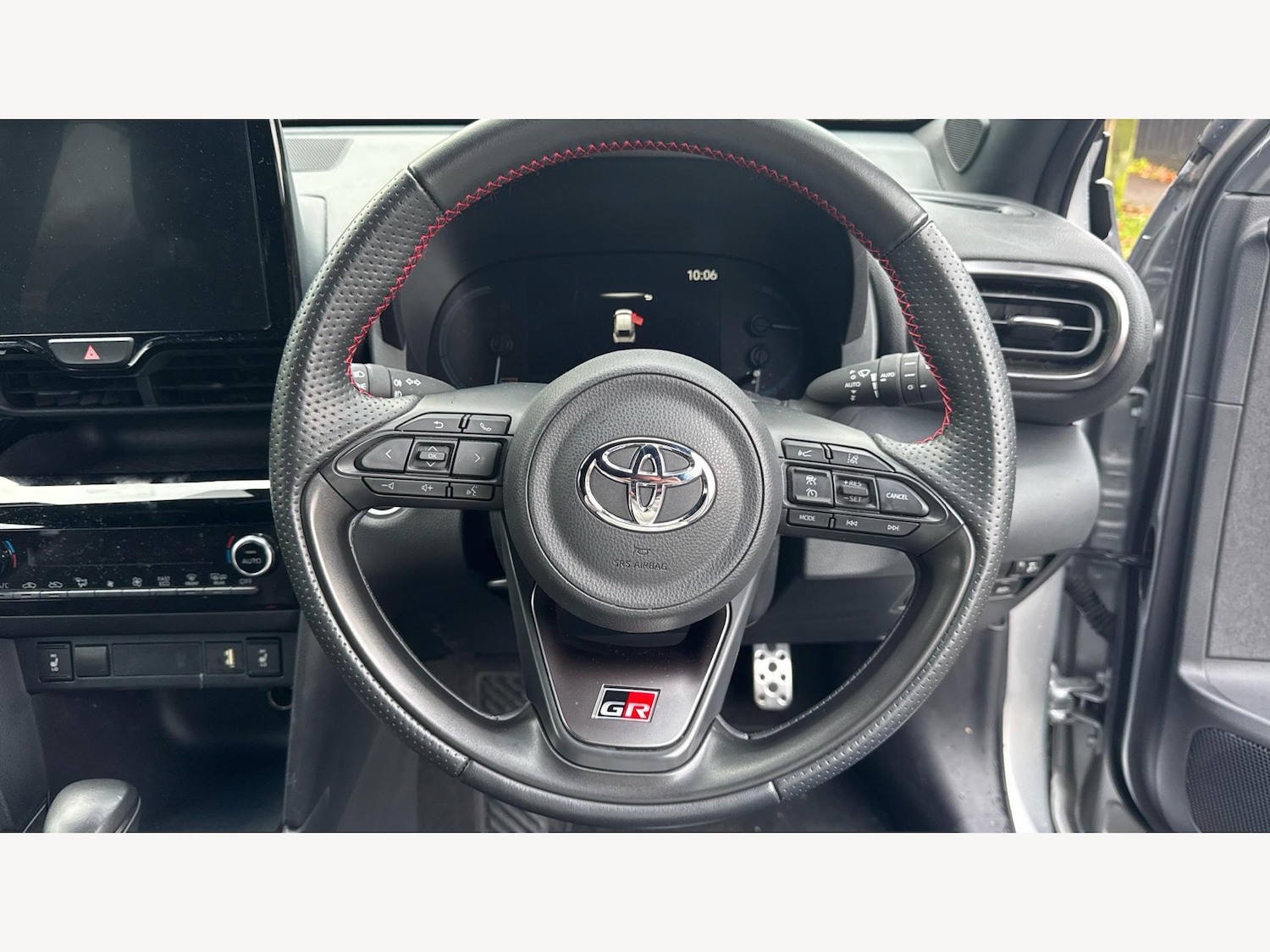 Used Toyota Yaris Cross 2024 for sale - 76742396: Photo 10