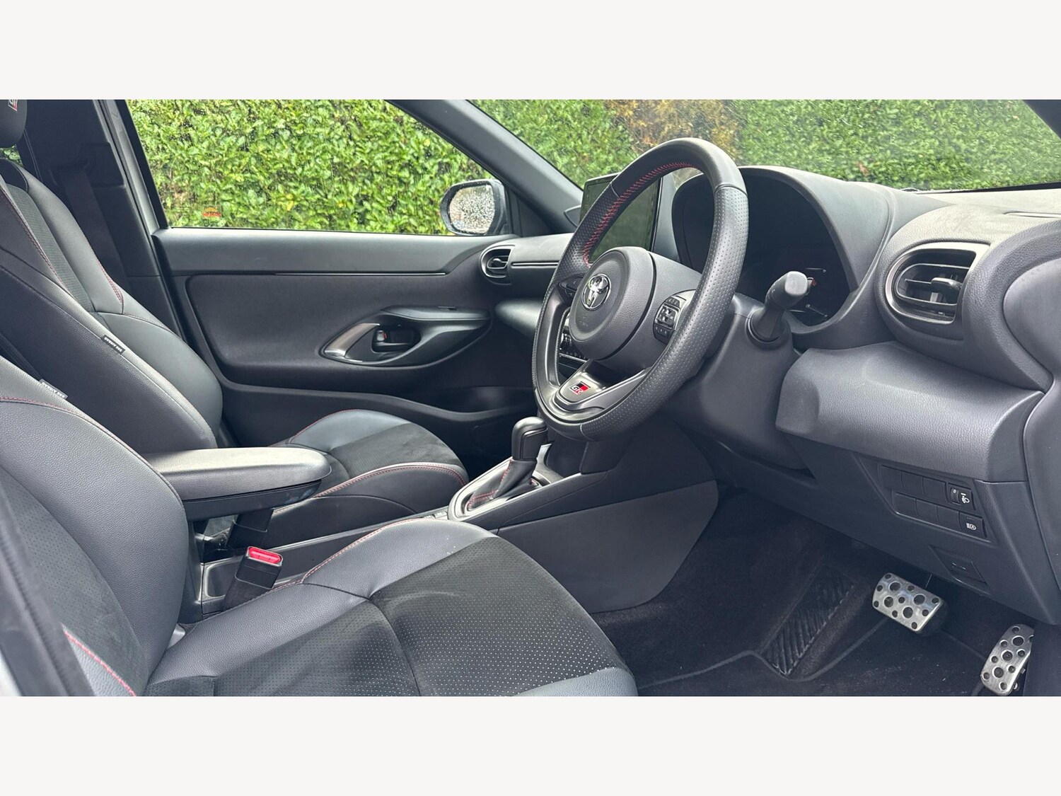 Used Toyota Yaris Cross 2024 for sale - 76742396: Photo 13