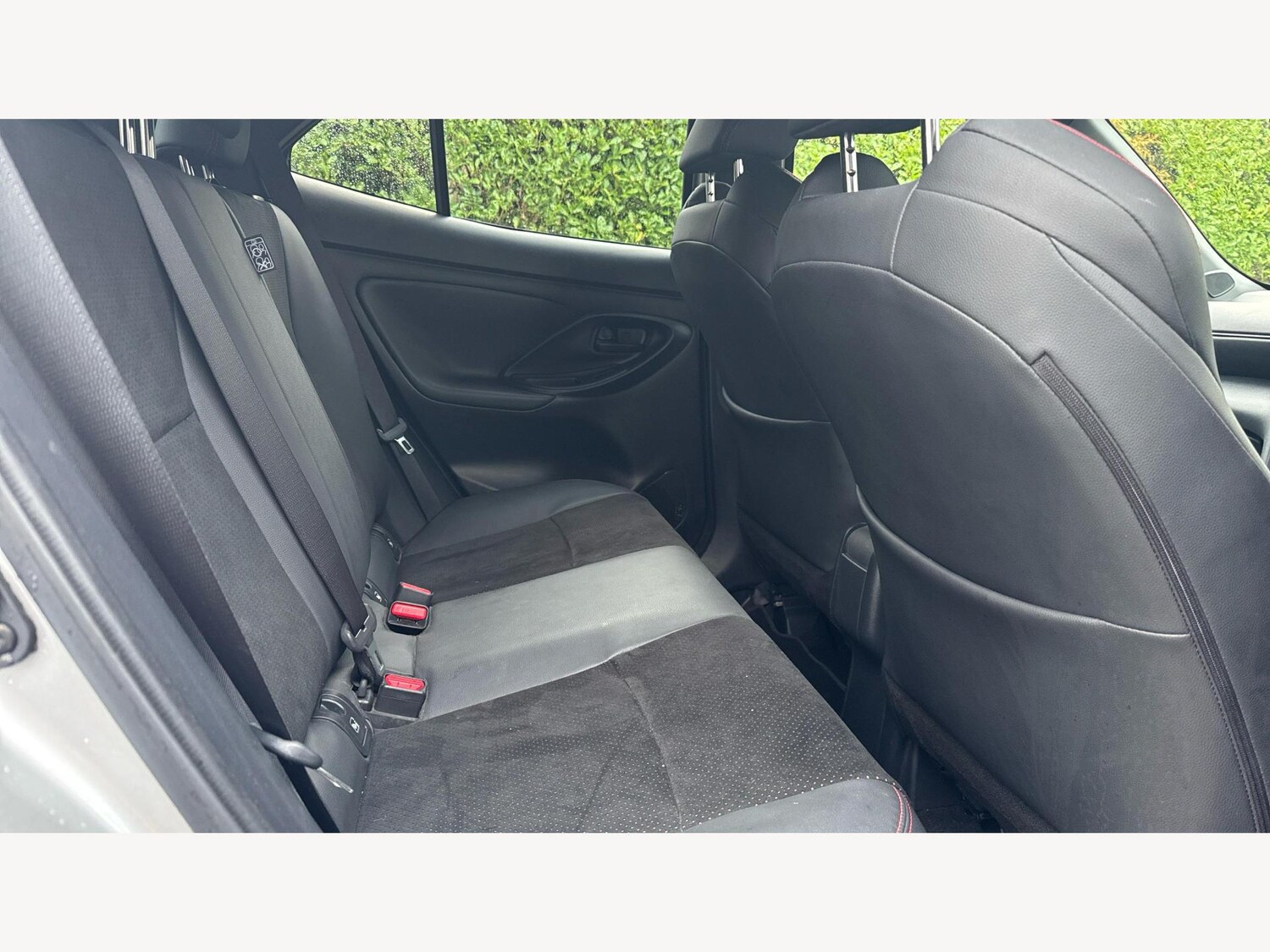 Used Toyota Yaris Cross 2024 for sale - 76742396: Photo 14