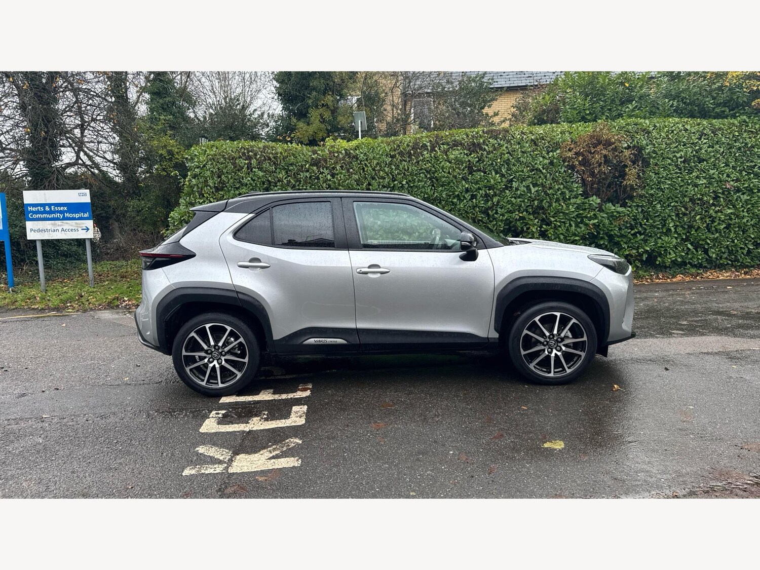 Used Toyota Yaris Cross 2024 for sale - 76742396: Photo 18