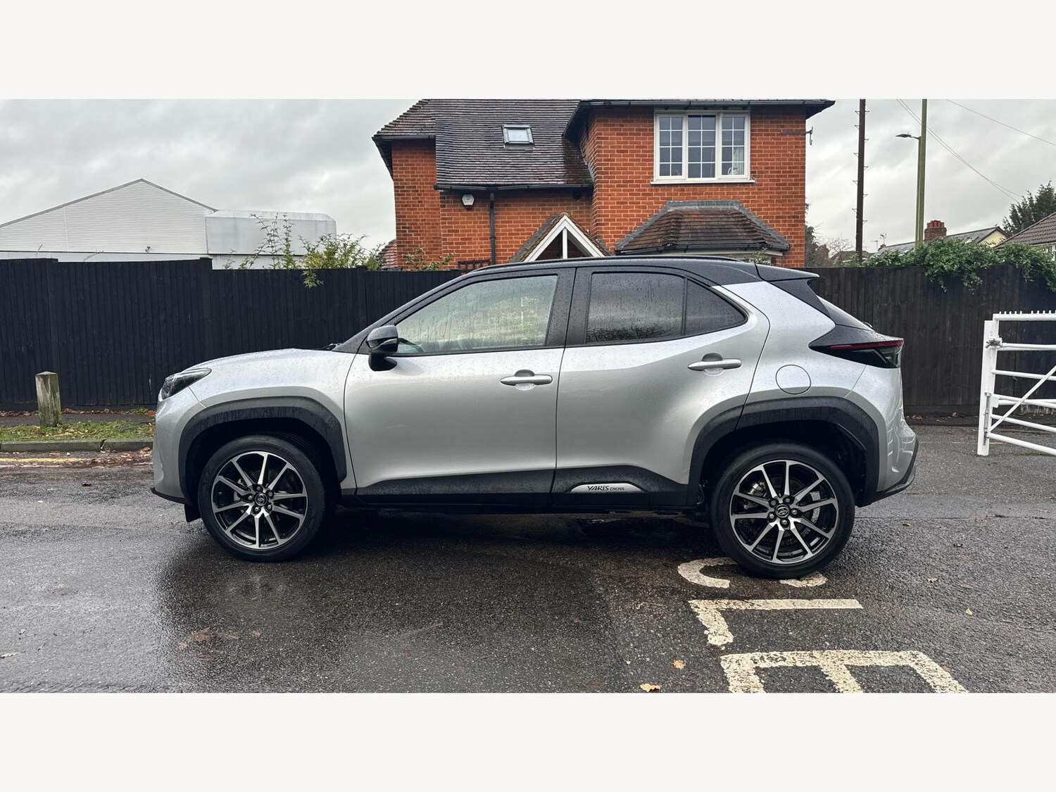 Used Toyota Yaris Cross 2024 for sale - 76742396: Photo 19