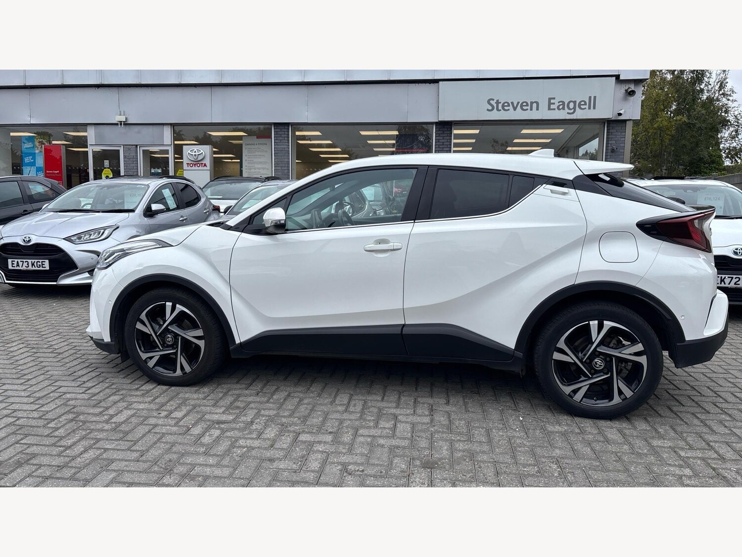 Used Toyota C-HR 2023 for sale - 76327270: Photo 19