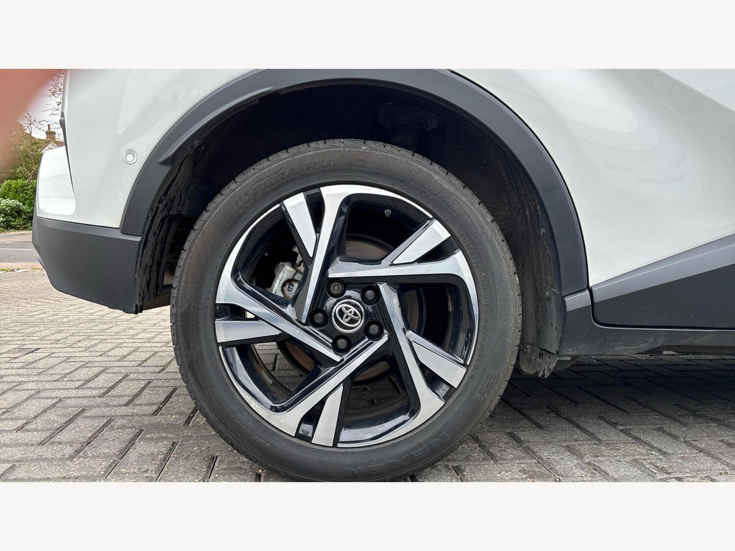 Used Toyota C-HR 2023 for sale - 76327270: Photo 20