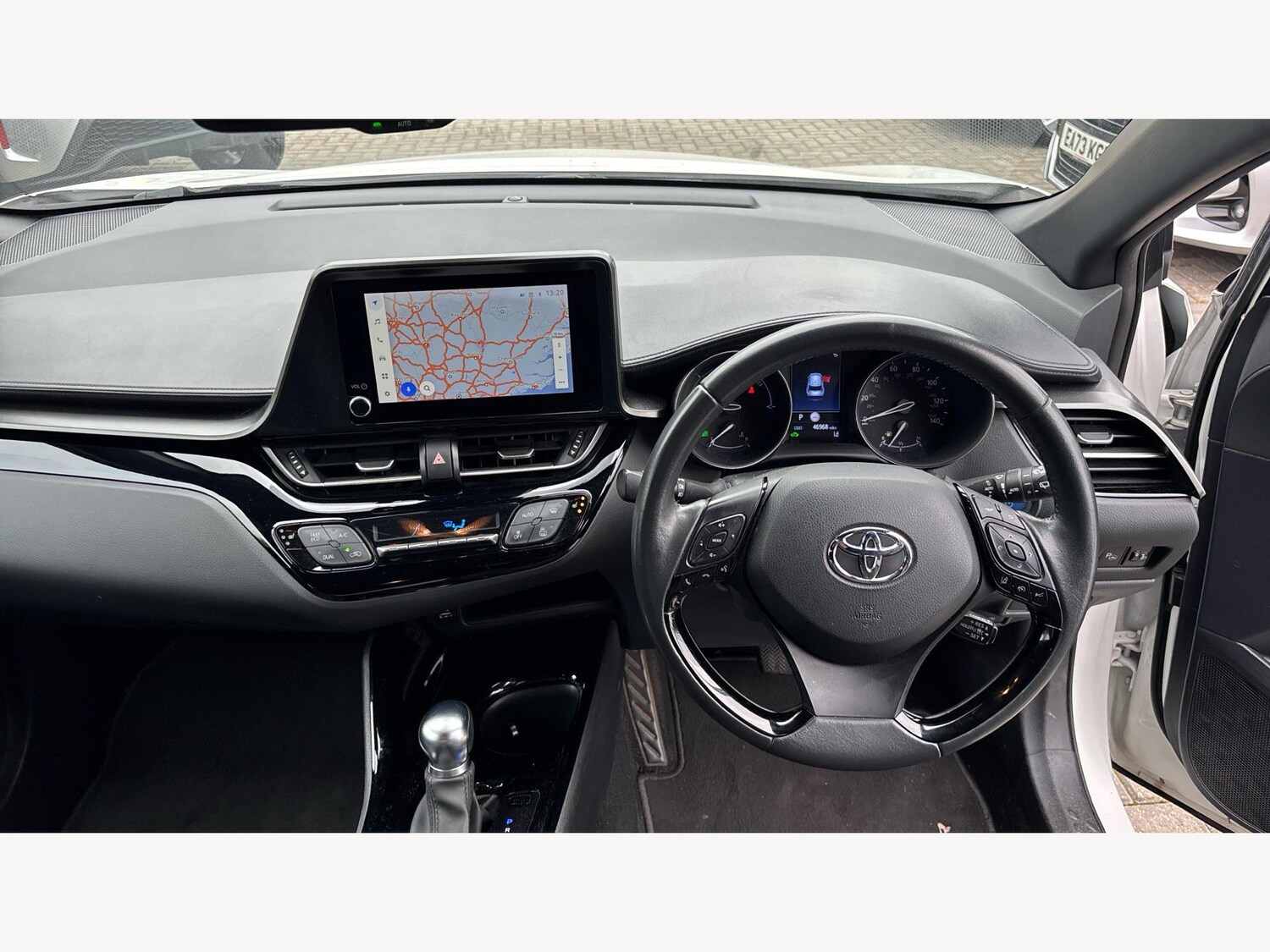 Used Toyota C-HR 2023 for sale - 76327270: Photo 7