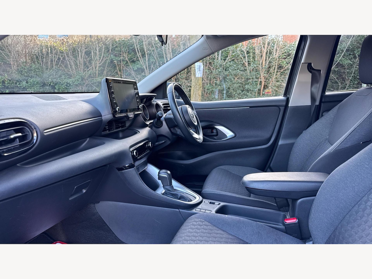 Used Toyota Yaris 2022 for sale - 77330836: Photo 12