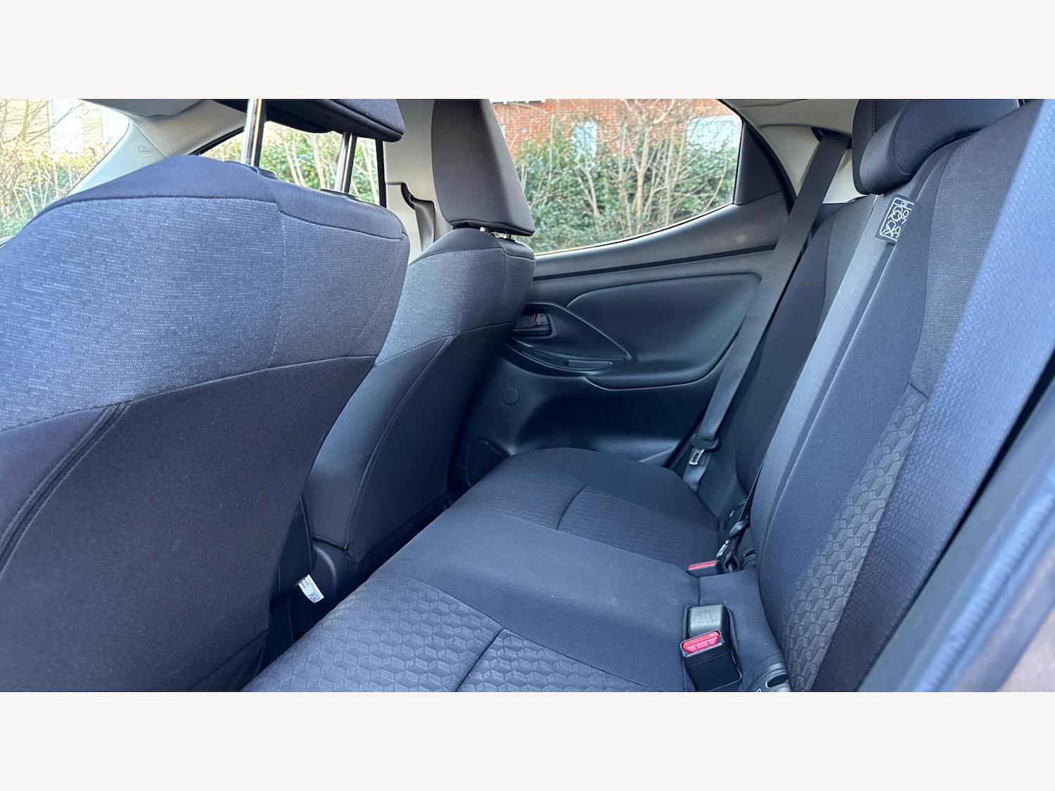 Used Toyota Yaris 2022 for sale - 77330836: Photo 15