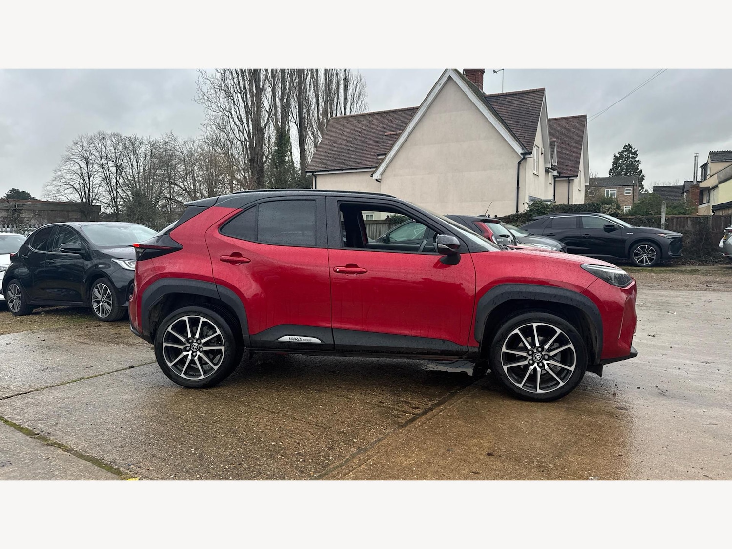 Used Toyota Yaris Cross 2023 for sale - 77330684: Photo 18