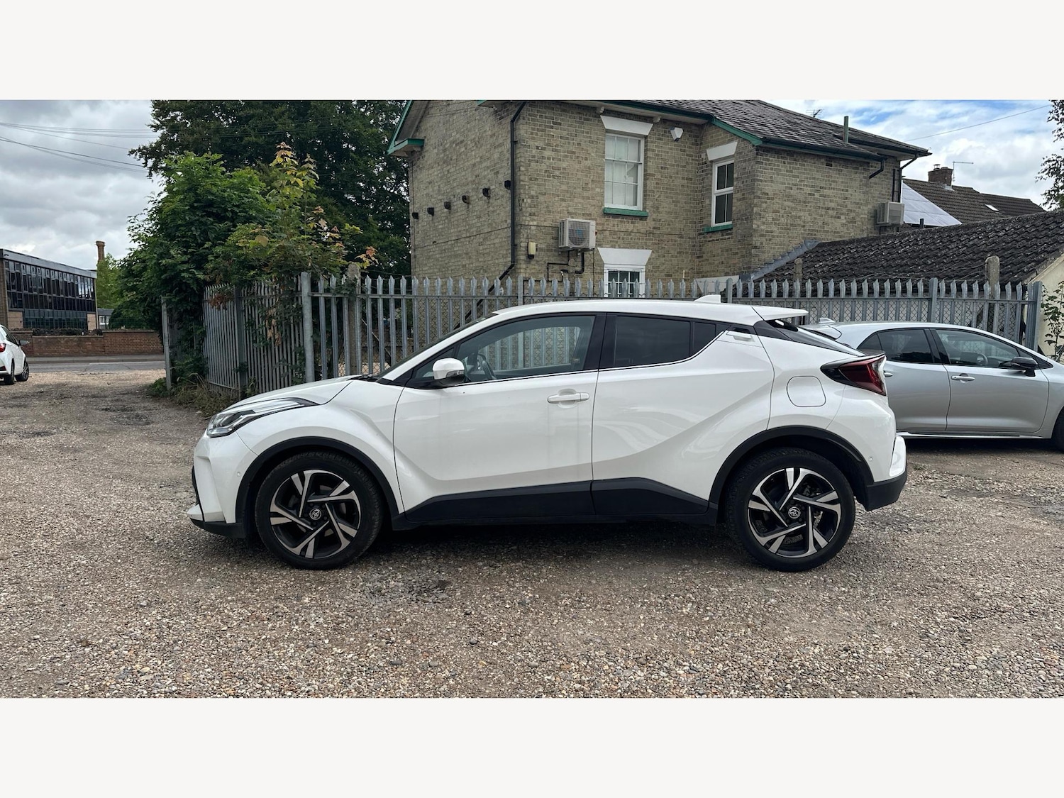 Used Toyota C-HR 2022 for sale - 76671449: Photo 19