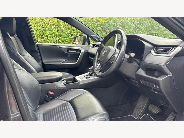 Used Toyota RAV4 2020 for sale - 76307130: Photo 13