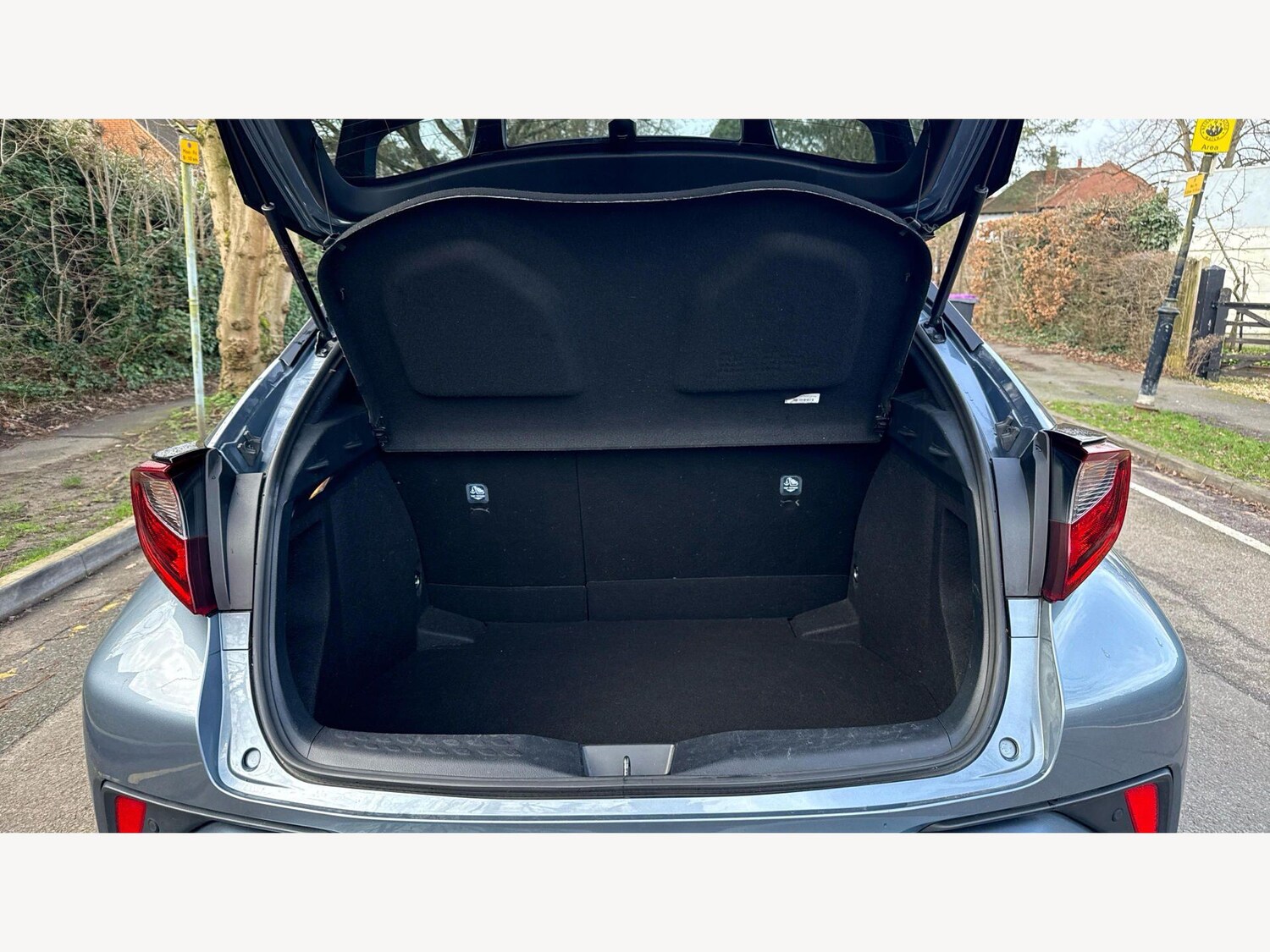 Used Toyota C-HR for sale - 77670598: Photo 16