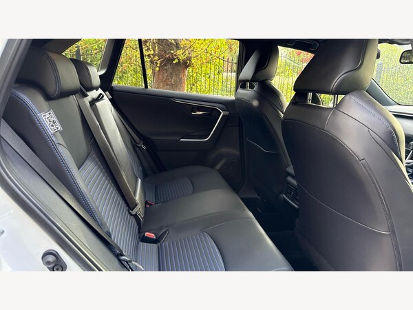 Used Toyota RAV4 2019 for sale - 76158990: Photo 14