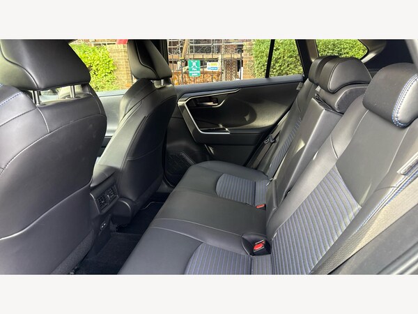 Used Toyota RAV4 2019 for sale - 76158990: Photo 15