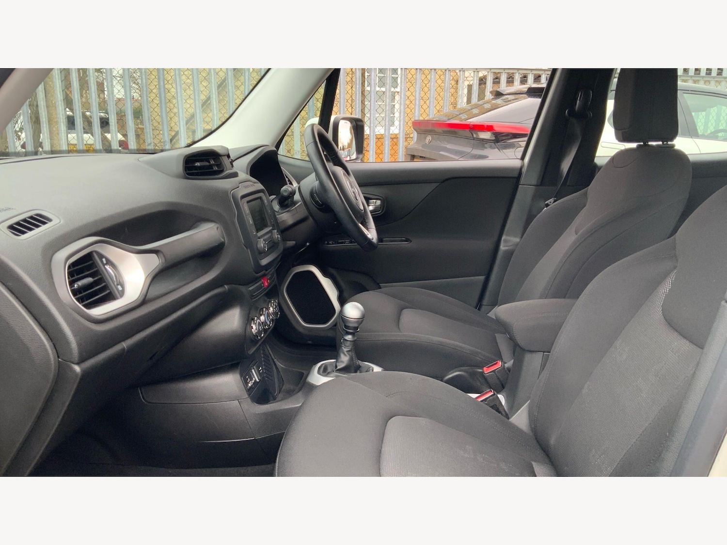 Used Jeep Renegade 2016 for sale - 77637388: Photo 12