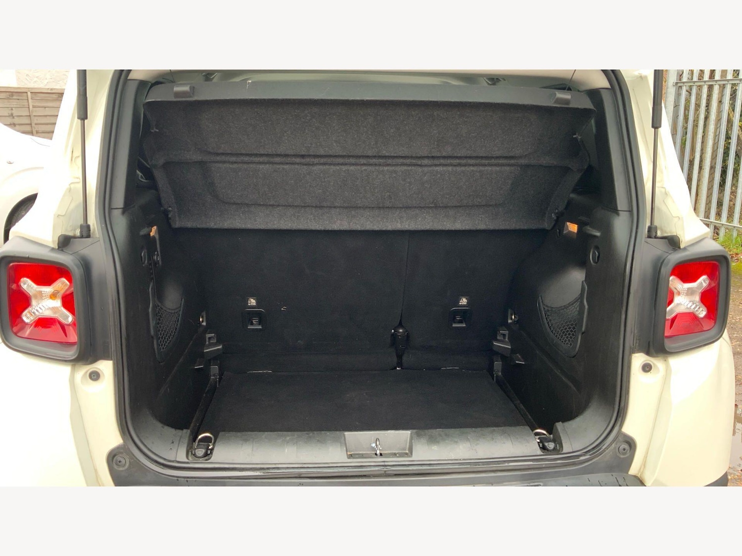 Used Jeep Renegade 2016 for sale - 77637388: Photo 16