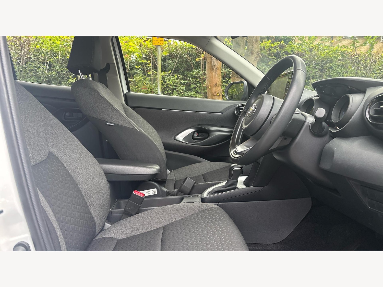 Used Toyota Yaris Cross 2023 for sale - 76371029: Photo 13