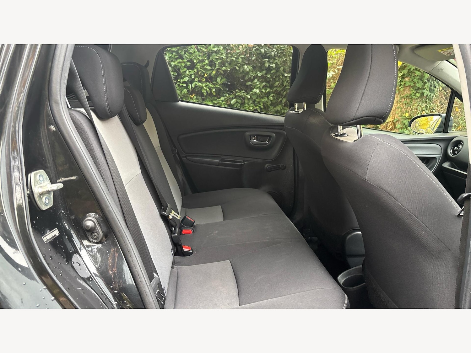 Used Toyota Yaris 2018 for sale - 76832578: Photo 14