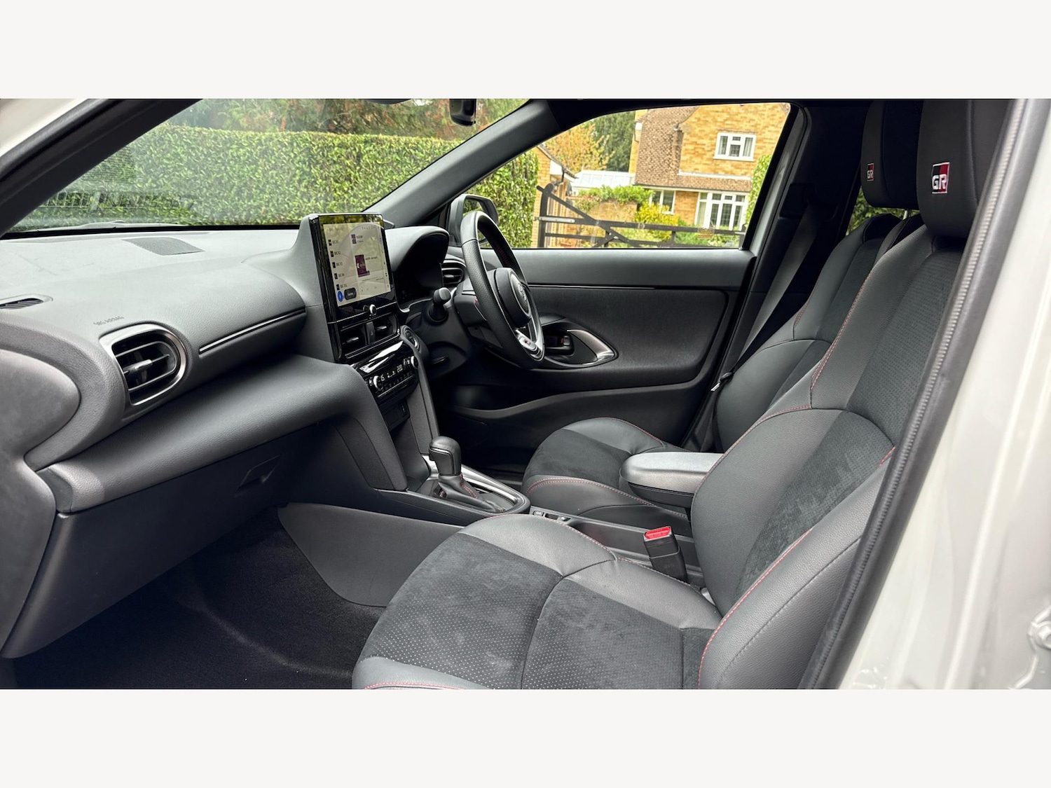 Used Toyota Yaris Cross 2024 for sale - 76388778: Photo 12