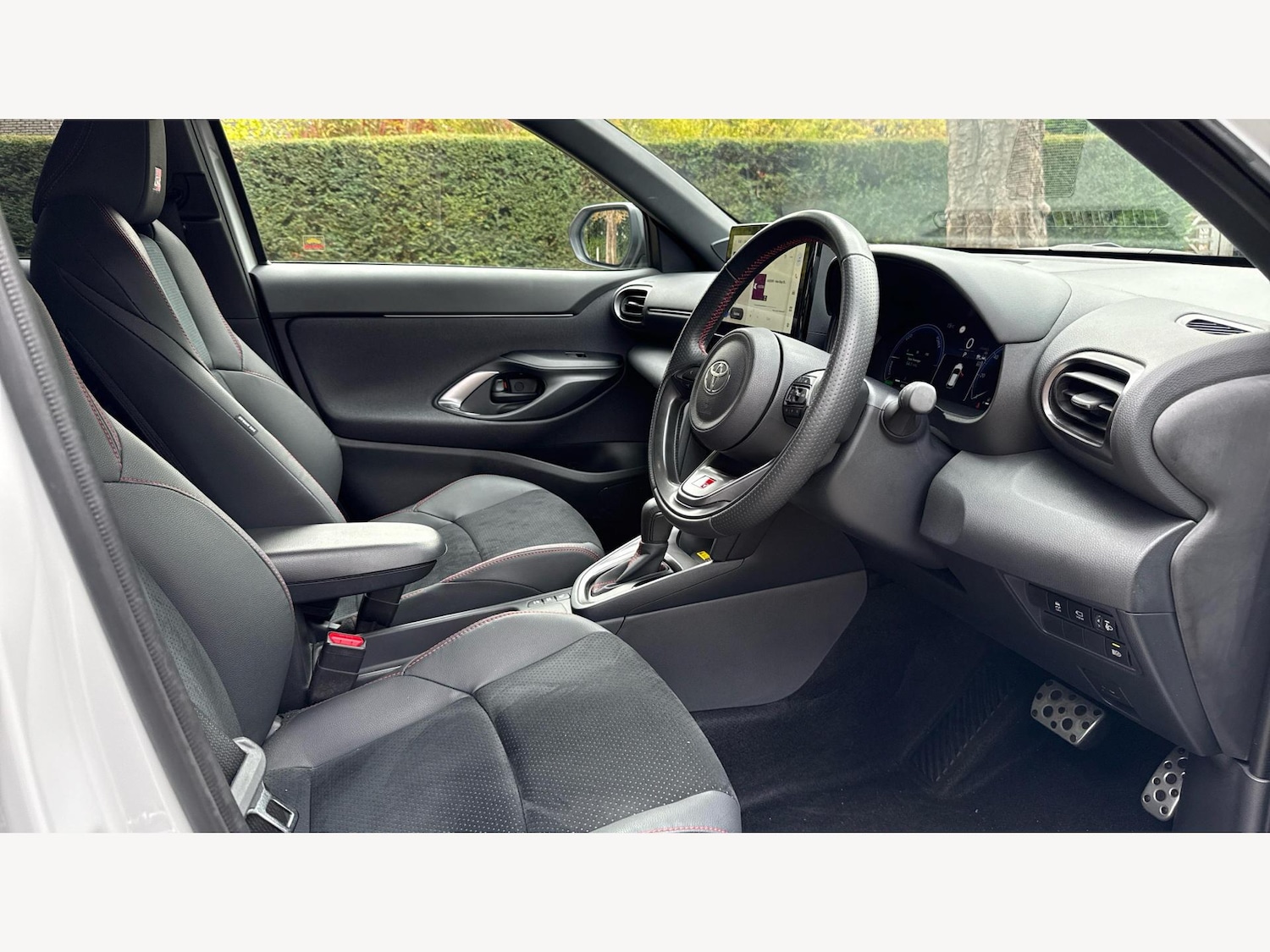 Used Toyota Yaris Cross 2024 for sale - 76388778: Photo 13