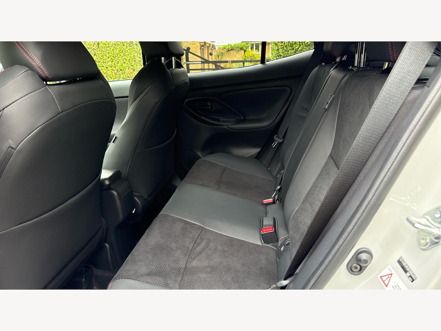 Used Toyota Yaris Cross 2024 for sale - 76388778: Photo 15