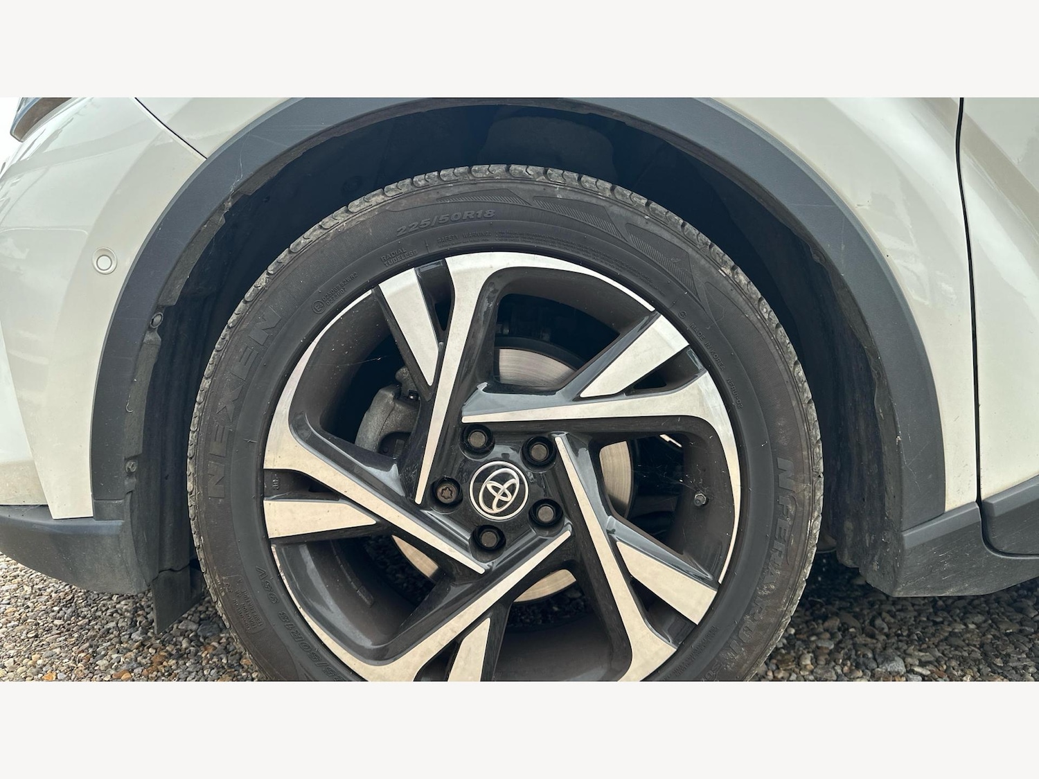 Used Toyota C-HR for sale - 77242629: Photo 20