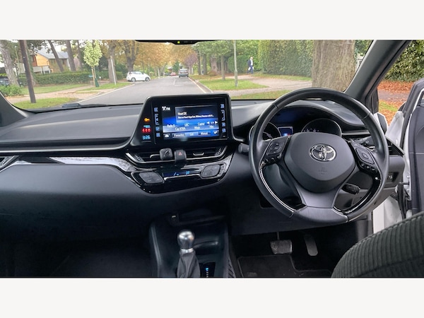 Used Toyota C-HR 2019 for sale - 75838903: Photo 7