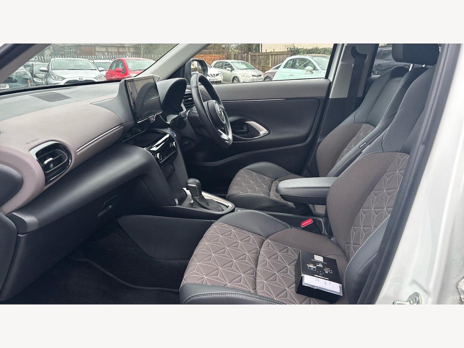 Used Toyota Yaris Cross 2022 for sale - 77400801: Photo 12