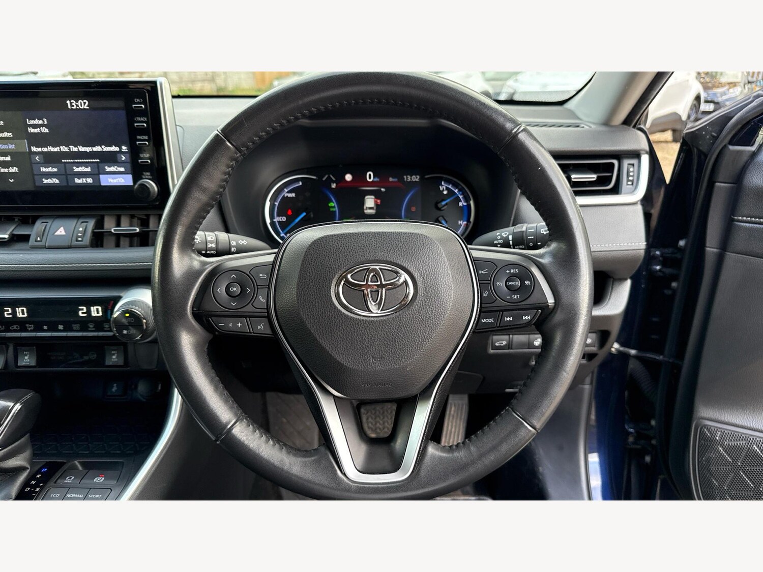 Used Toyota RAV4 2021 for sale - 76538683: Photo 10