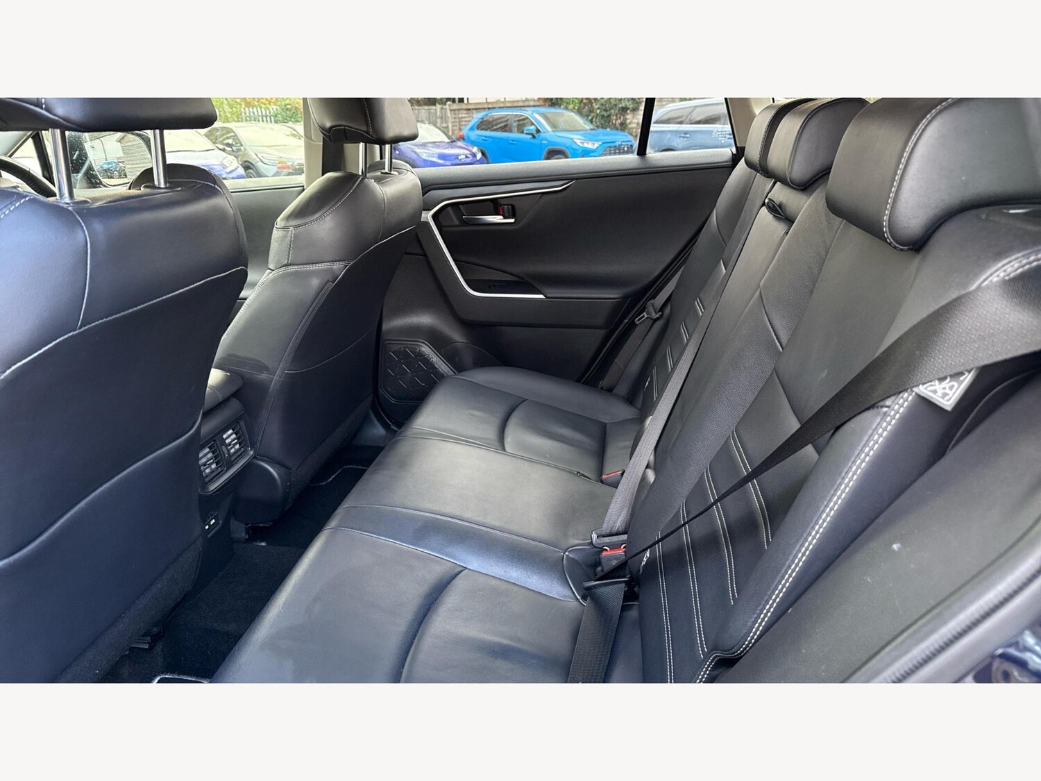 Used Toyota RAV4 2021 for sale - 76538683: Photo 15