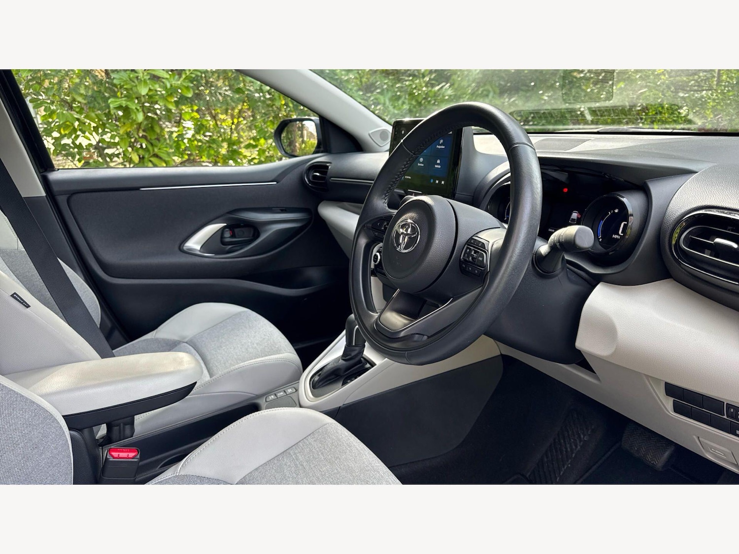 Used Toyota Yaris 2022 for sale - 77637389: Photo 13