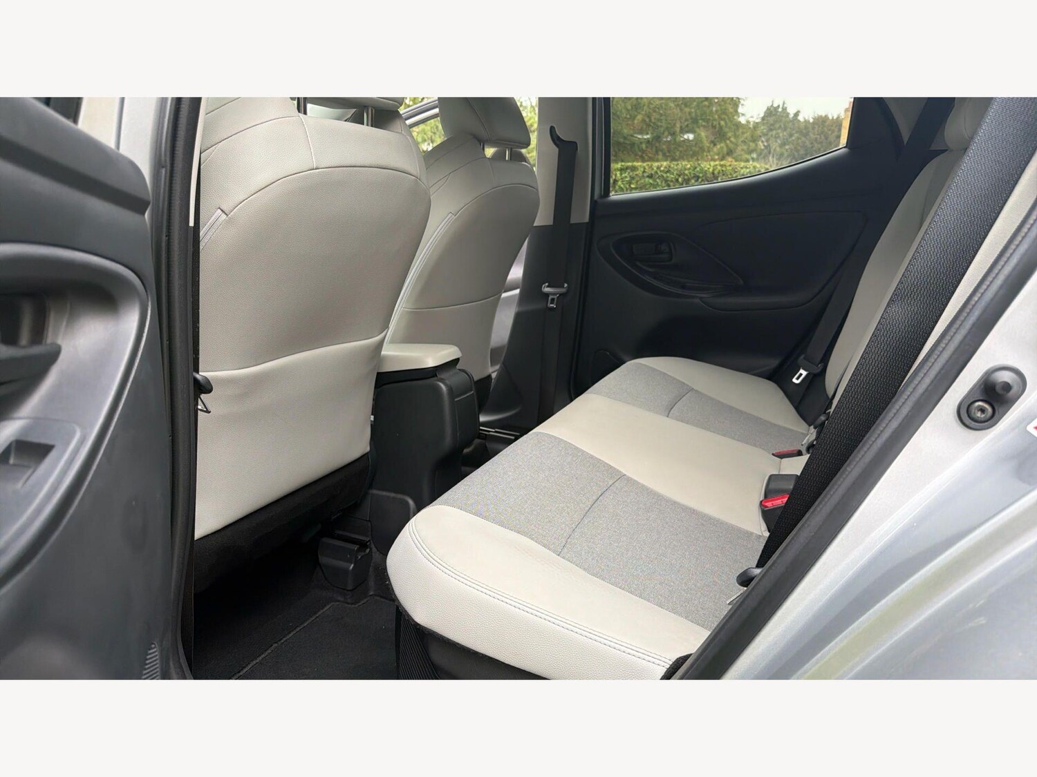 Used Toyota Yaris for sale - 77958499: Photo 15