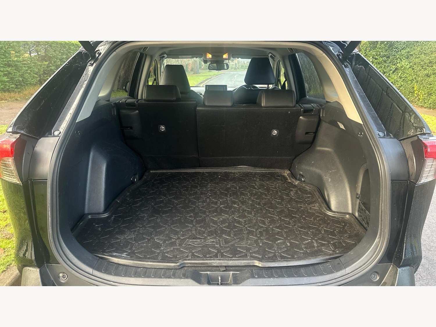 Used Toyota RAV4 2020 for sale - 76993884: Photo 16