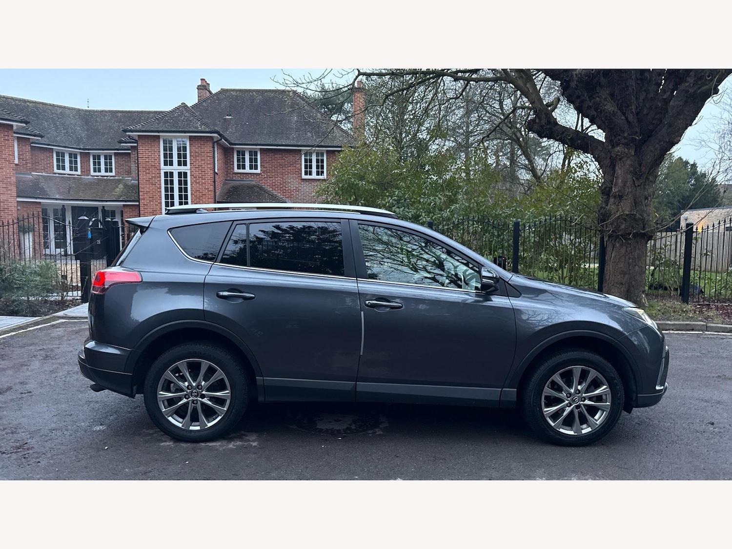 Used Toyota RAV4 2016 for sale - 77376448: Photo 18