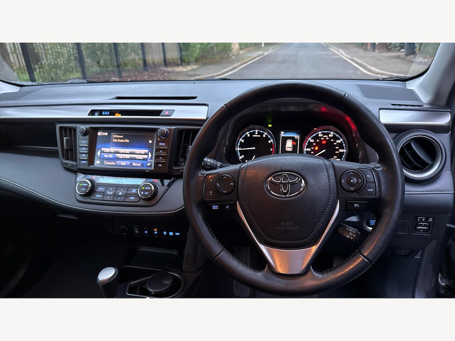 Used Toyota RAV4 2016 for sale - 77376448: Photo 8