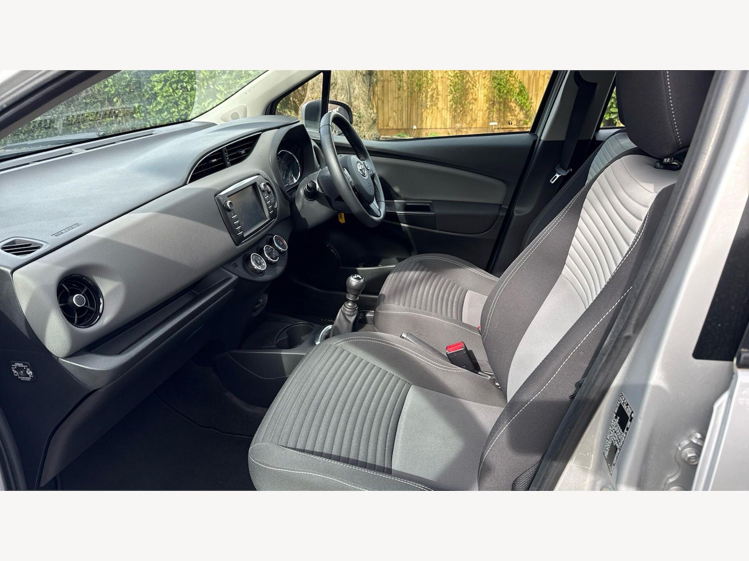 Used Toyota Yaris for sale - 77958349: Photo 12