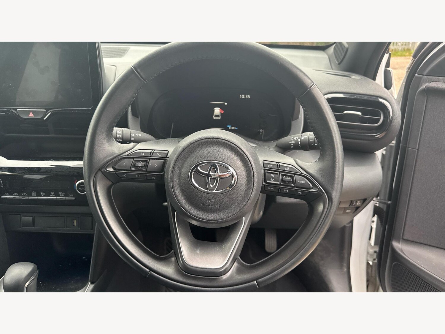 Used Toyota Yaris Cross 2023 for sale - 76190021: Photo 10