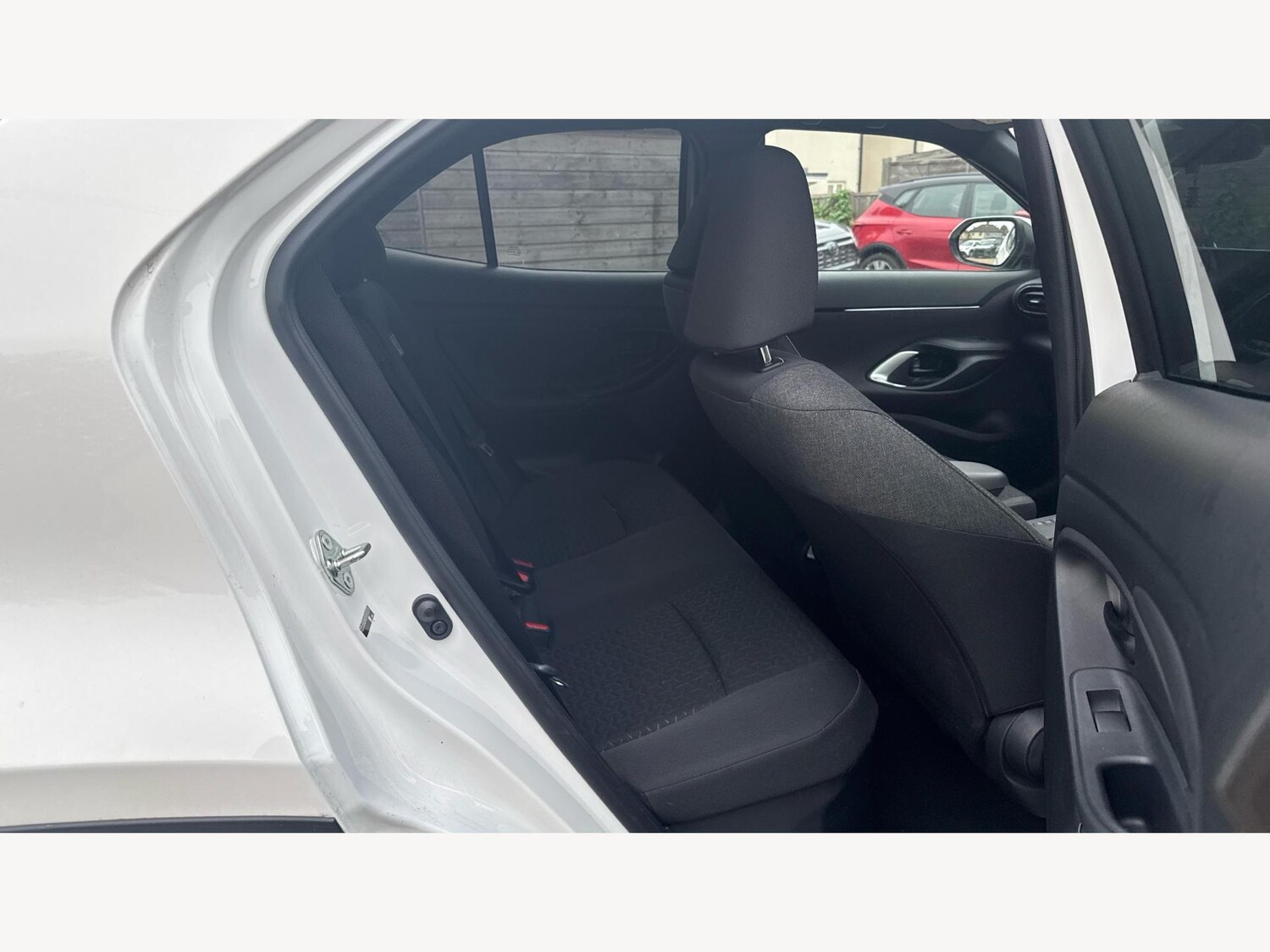 Used Toyota Yaris Cross 2023 for sale - 76190021: Photo 14