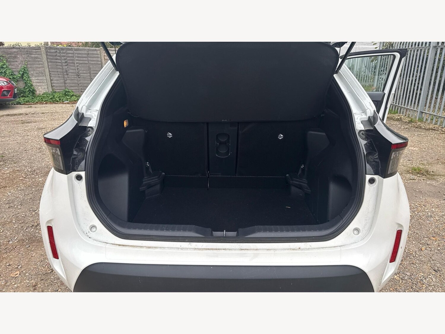 Used Toyota Yaris Cross 2023 for sale - 76190021: Photo 16