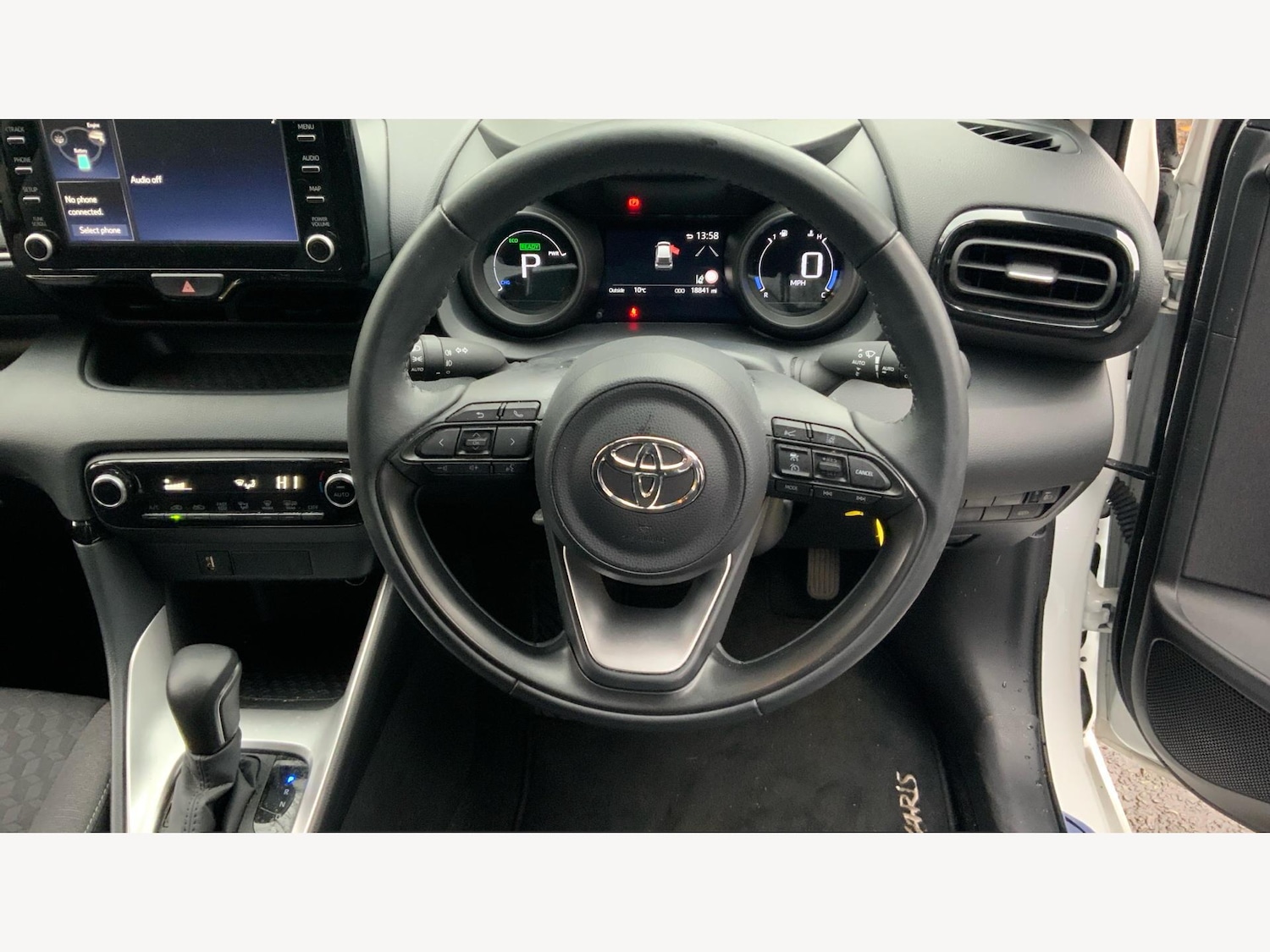 Used Toyota Yaris 2023 for sale - 76742624: Photo 10