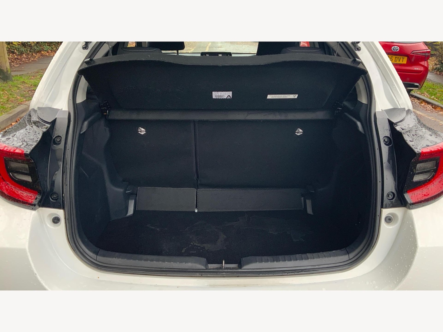 Used Toyota Yaris 2023 for sale - 76742624: Photo 16