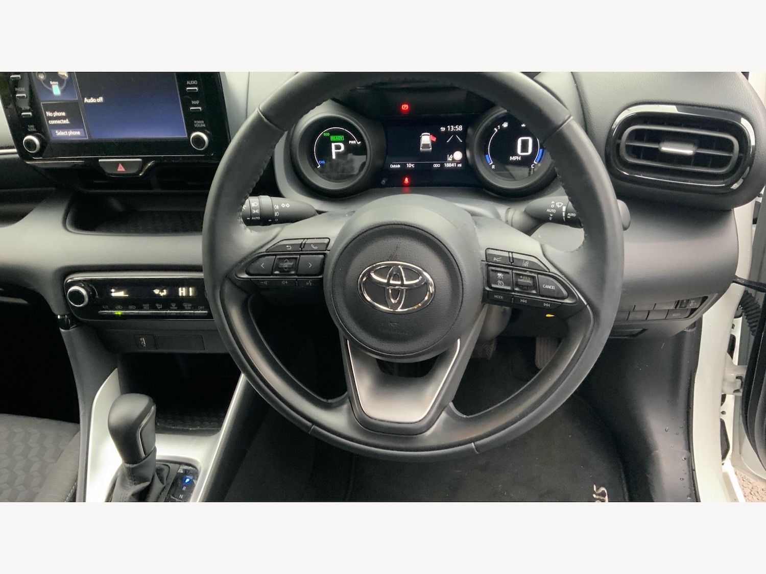 Used Toyota Yaris 2023 for sale - 76742624: Photo 8