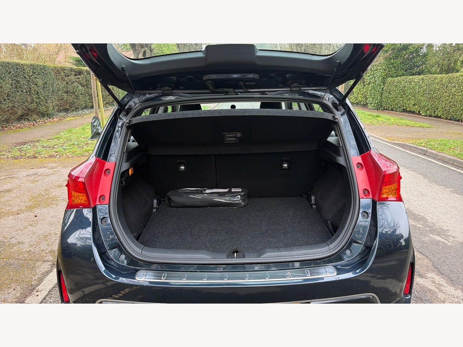 Used Toyota Auris for sale - 77957098: Photo 16