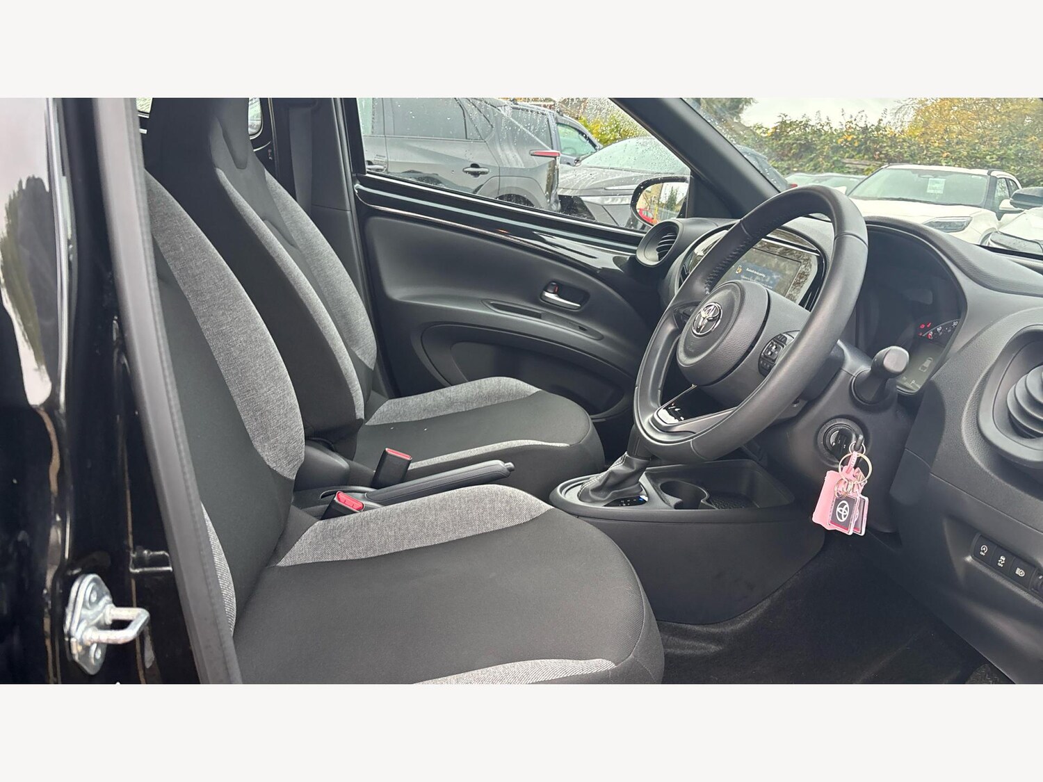 Used Toyota Aygo X 2024 for sale - 76307556: Photo 13